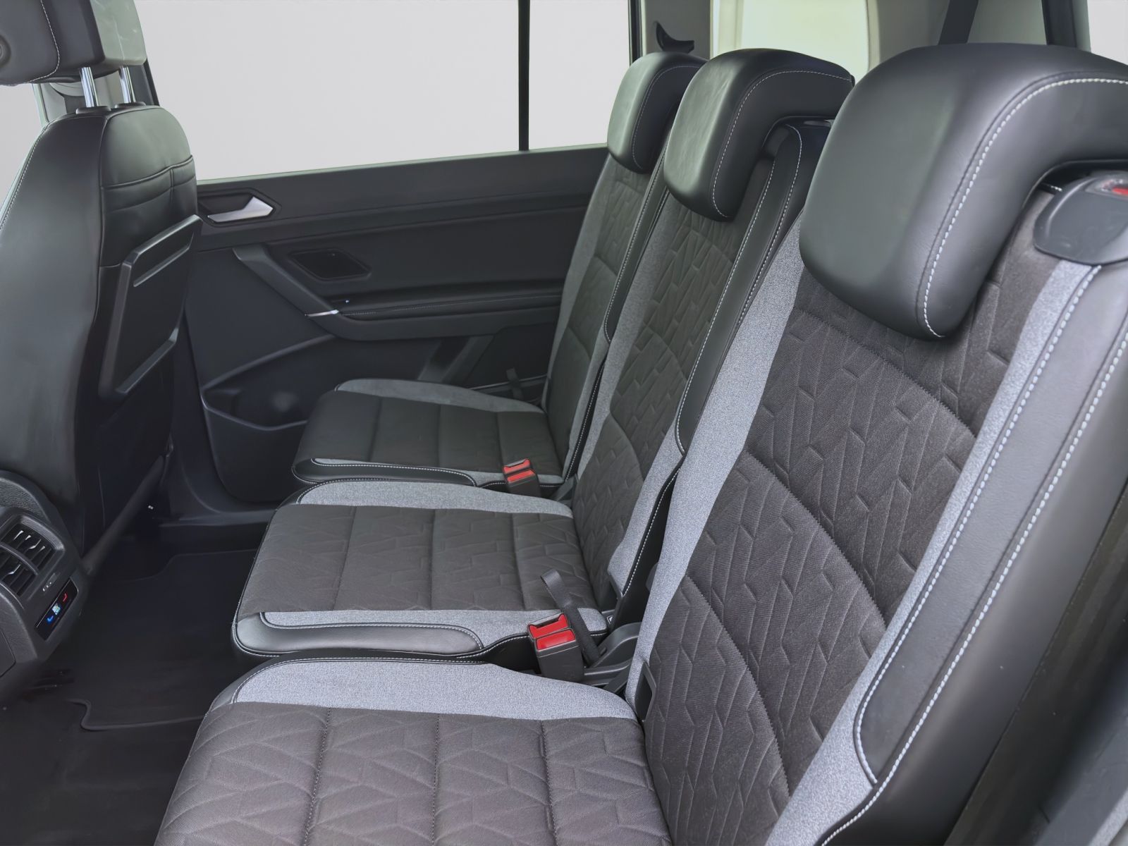 Volkswagen Touran - Bild 15