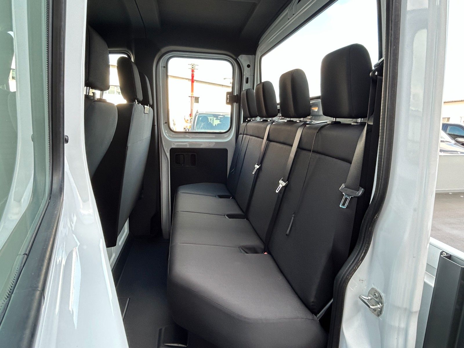 Fahrzeugabbildung Mercedes-Benz Sprinter 317 CDI 4325 DoKa Klima AHK Stdheiz