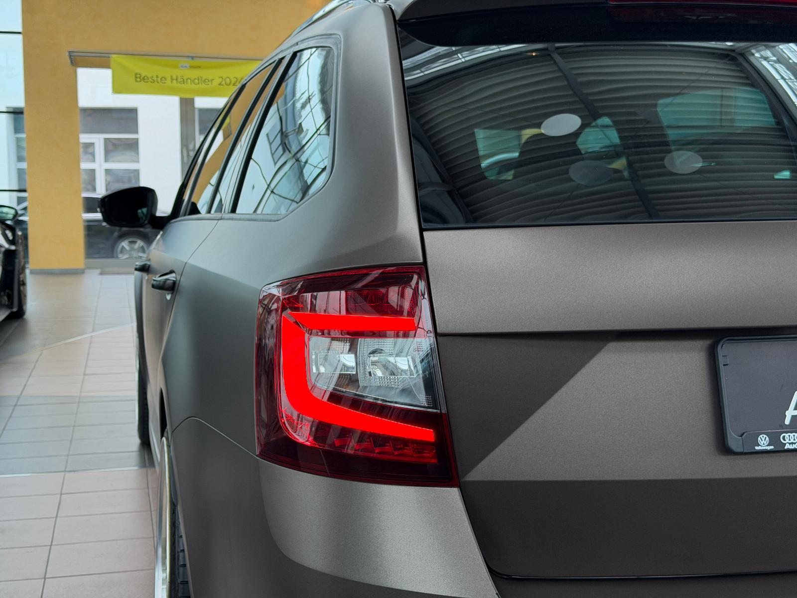 SKODA OCTAVIA COMBI RS 2.0 TSI DSG 230CH - BLACK DESIGN - JANTES BORBET - ENTRETIEN SKODA