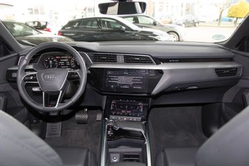 Audi e-tron 55 quattro S-Line Black,Leder,B&O,MATRIX