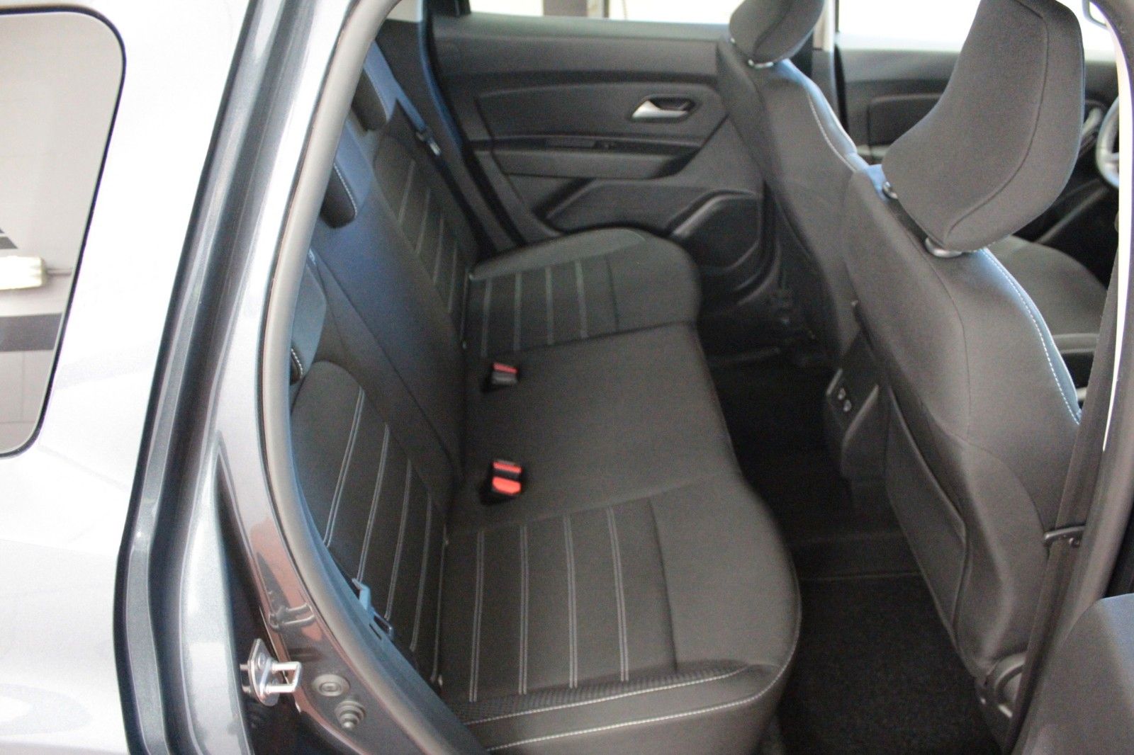 Fahrzeugabbildung Dacia Duster TCe 100 ECO-G Journey  LPG / Benzin