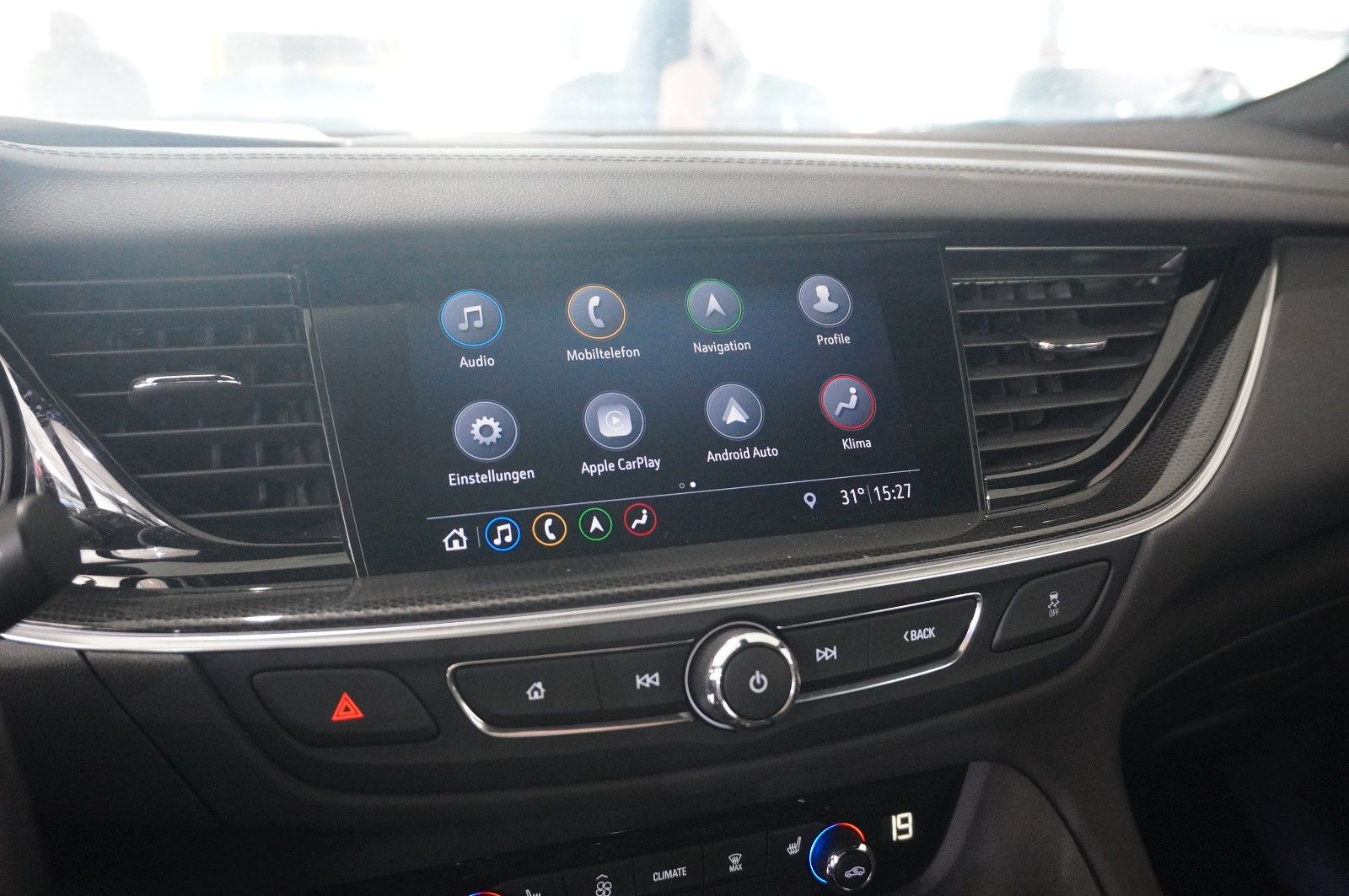 Fahrzeugabbildung Opel Insignia B ST 2.0T ELEGANCE NAVI/LED/VIRT./DAB+