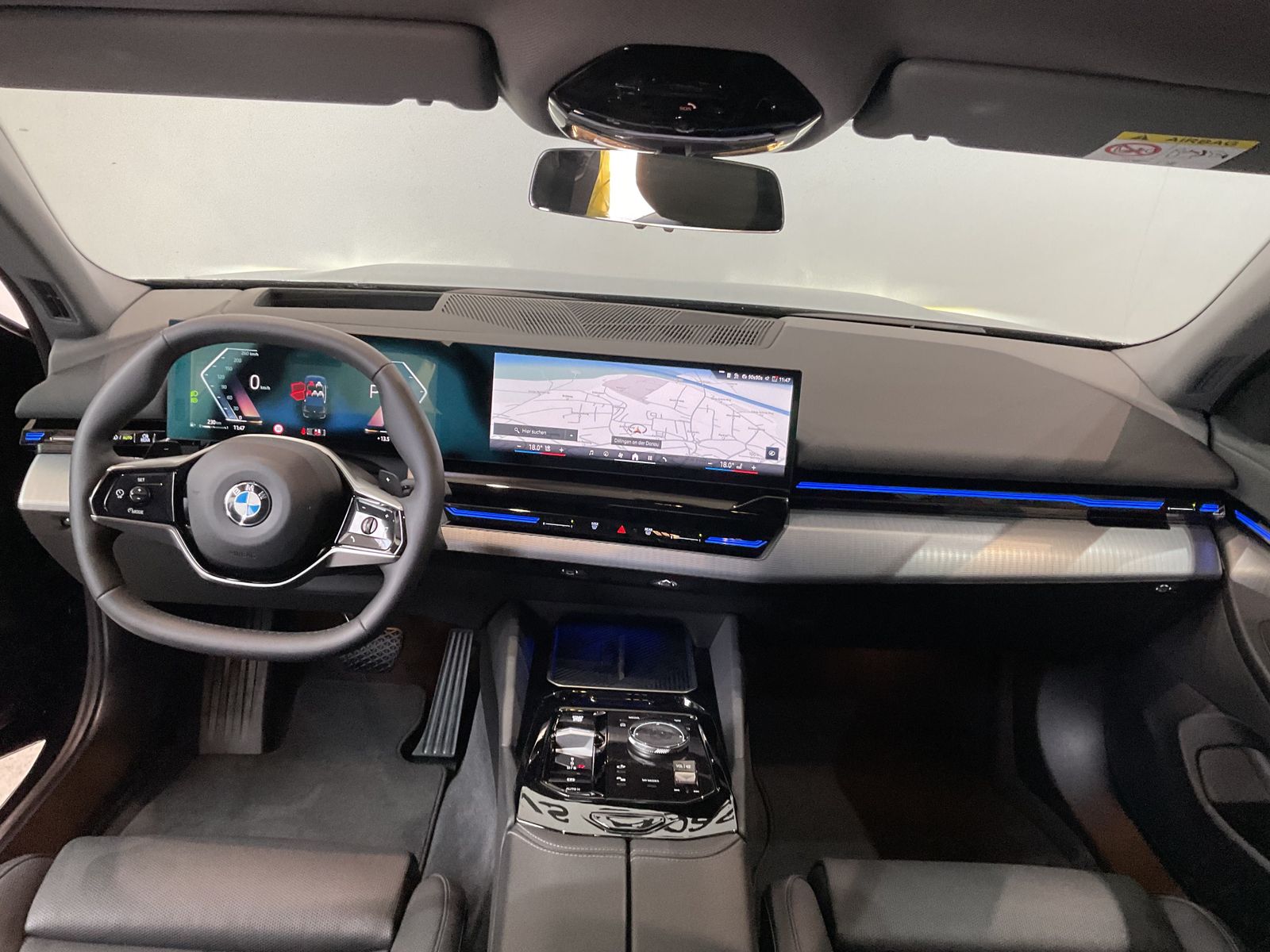 Fahrzeugeinzelansicht 7 Fahrzeugabbildung BMW 520i |AHK |Komfortsitze |19" LMR