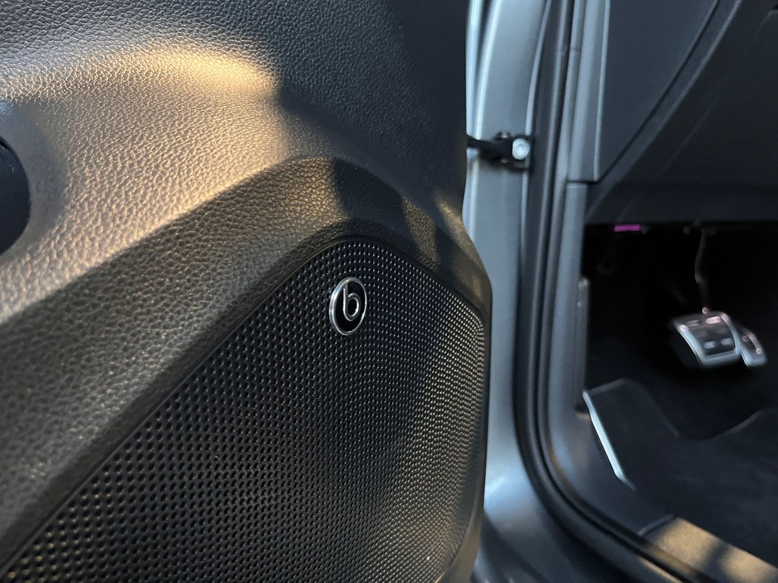 Fahrzeugabbildung CUPRA Ateca 2.0 TSI DSG Allrad BEATS NAVI