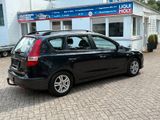 Hyundai i30 CW CLASSIC - Hyundai i30 aus 2010 mit Diesel-Antrieb