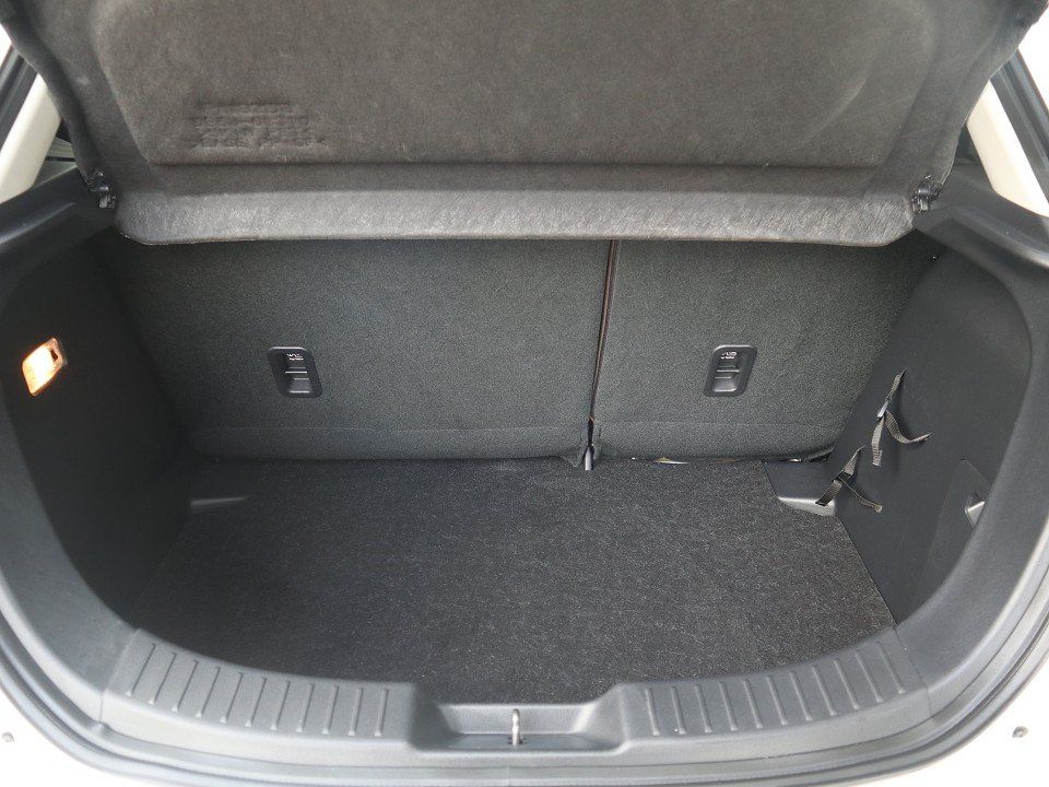 Fahrzeugabbildung Mazda 2 Exclusive-Line G-90 AT TOU-P1 ACAA SHZ BLUETOO