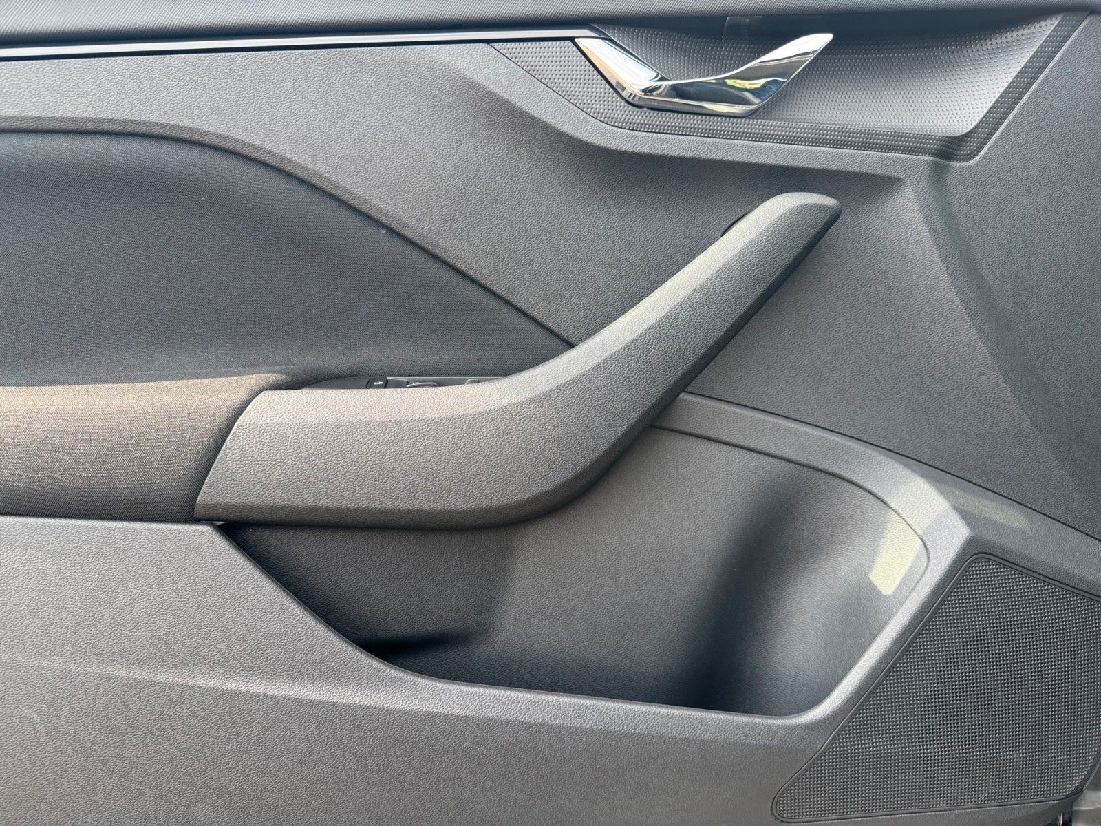 Fahrzeugabbildung SKODA Kamiq Ambition 1.5 TSI