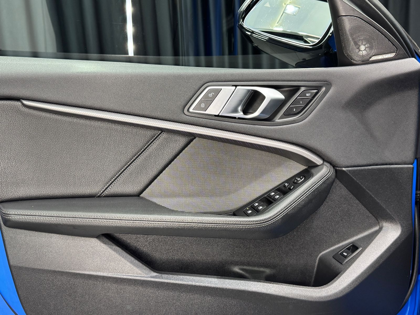 Fahrzeugabbildung BMW M135 i xDrive|H/K|NAVI|ACC|HEAD-UP|SPORTSITZE|