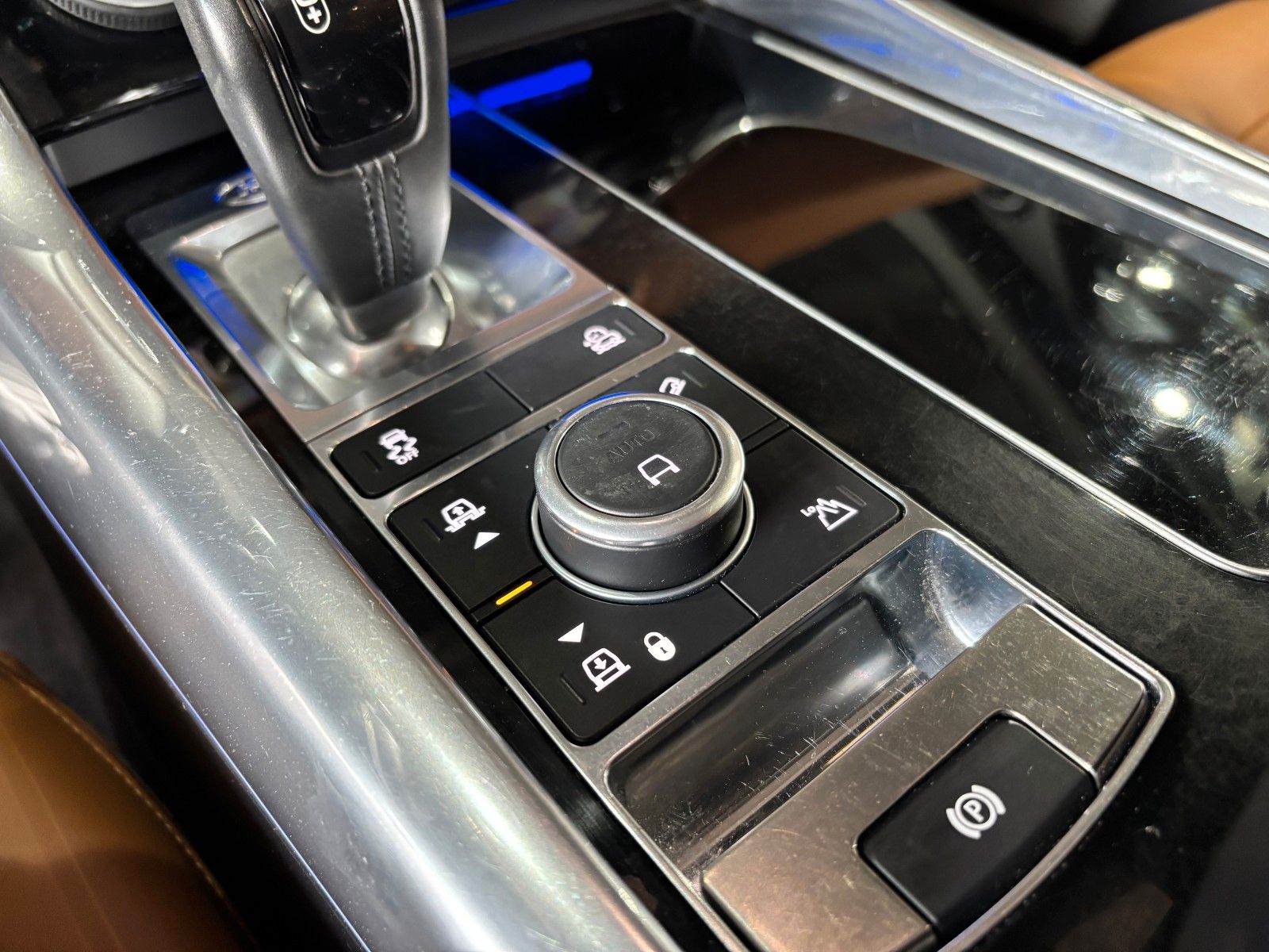 Fahrzeugabbildung Land Rover Range Rover Sport D350 /PANO/MERIDIAN/KEYLESS