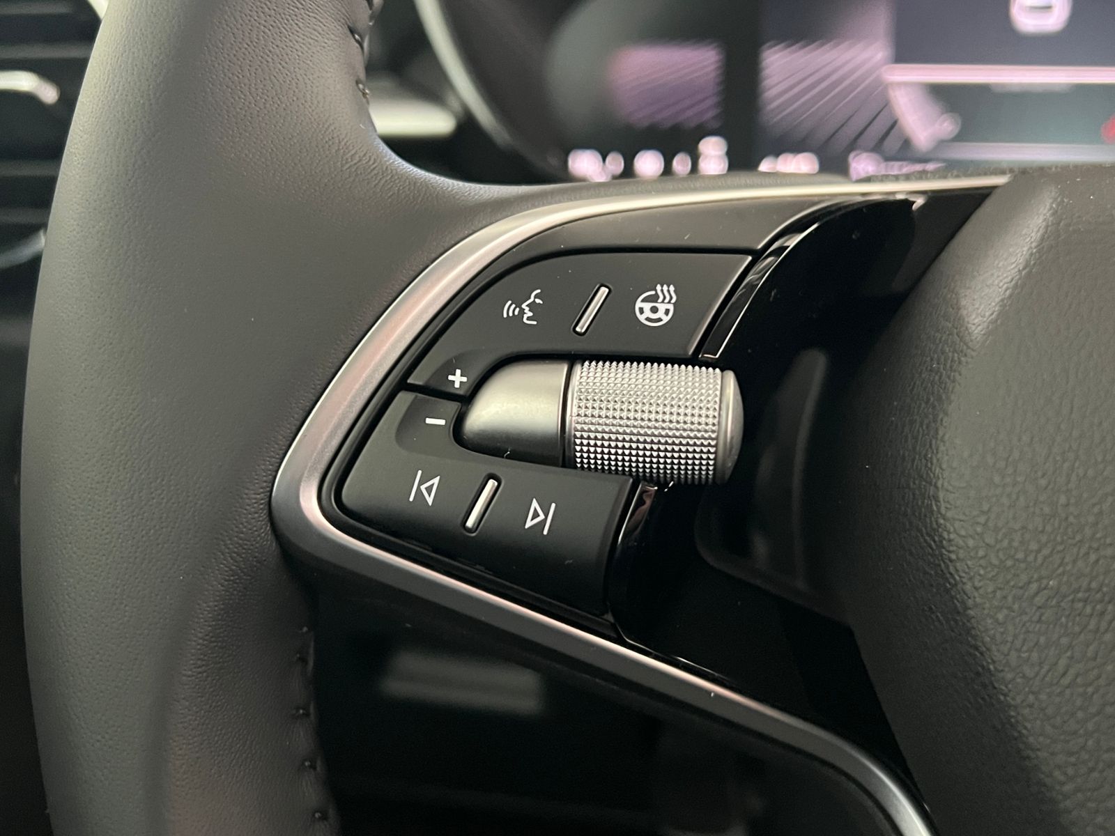 Fahrzeugabbildung SKODA Fabia Selection 1.0 MPI *Winterpaket,LED*