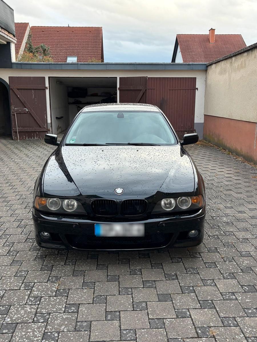 BMW 528