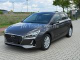 Hyundai i30 1.6 CRDi Premium Pano Bi LED Sitzbelüft 16" - Hyundai i30 Premium mit Diesel-Antrieb