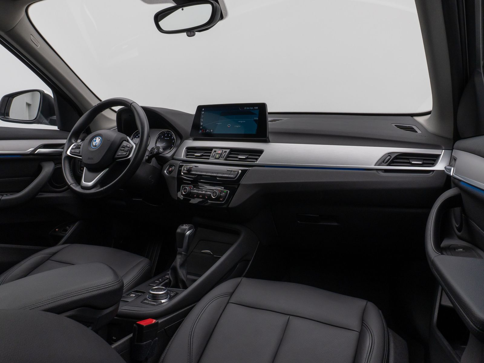 Fahrzeugabbildung BMW X1 xD25e Panorama Kamera DAB HUD Leder LED Alarm
