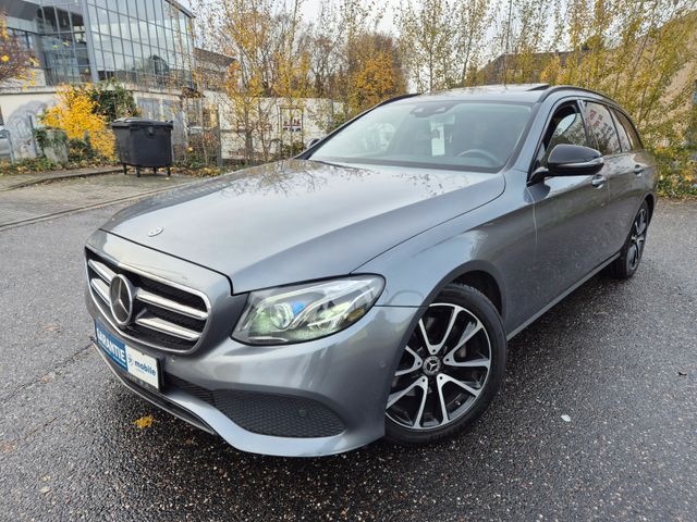 Mercedes-Benz E 220d T Night Paket*Schiebedach*9G-Tronic