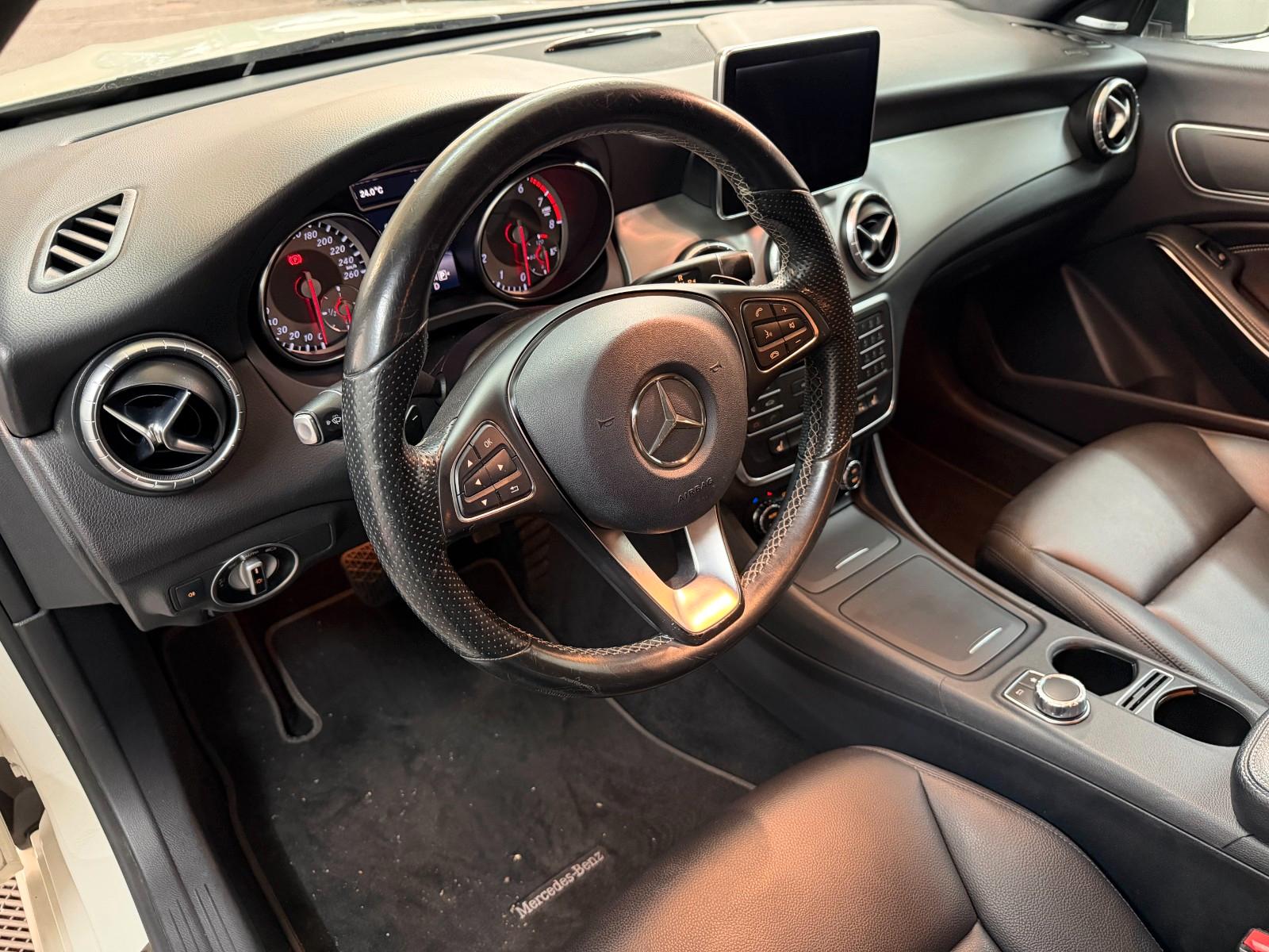 MERCEDES-BENZ CLA SHOOTING BRAKE 156 CH BVA - HAYON ÉLECTRIQUE - TOIT OUVRANT - TOIT PANORAMIQUE - URBAN EDITION