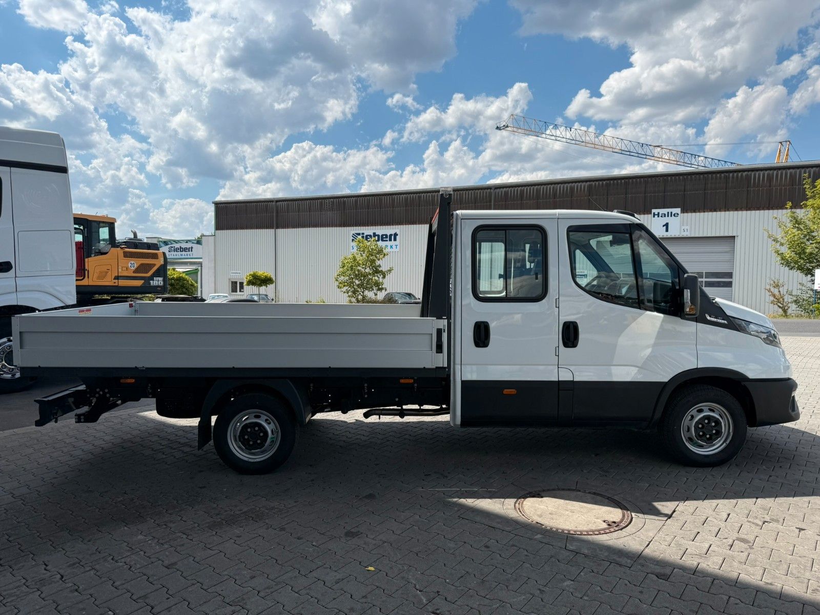 Fahrzeugabbildung Iveco 35S18HA8 D Pritsche *R 3750 mm*Automatik*