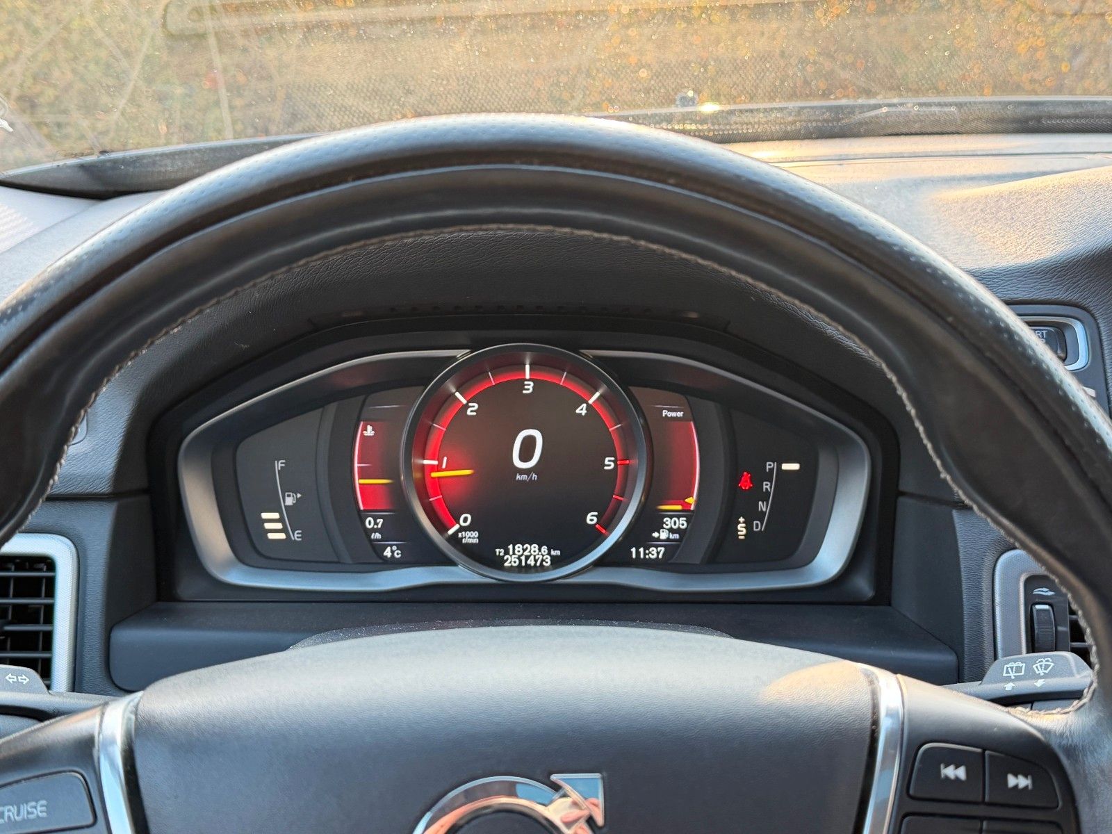 Fahrzeugabbildung Volvo V70 D4 Linje Svart *Allwetter*Bi-Xenon*Standhzg*