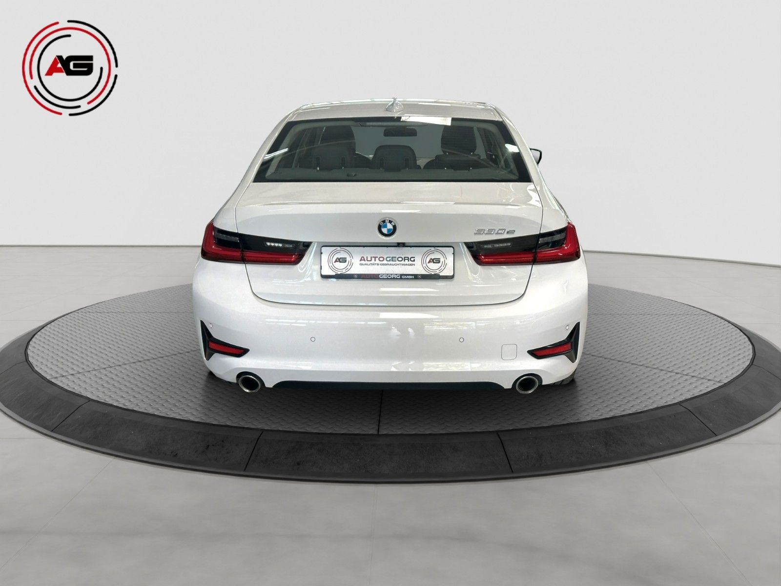 BMW 330e LC.PRO ACC LASER CARPLAY HUD HiFi KAMERA foto 6