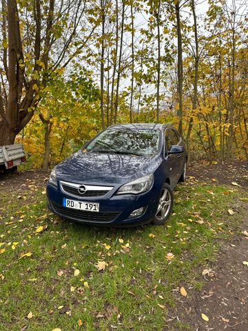 Opel astra J 2011 1.7 CDTI TÜV