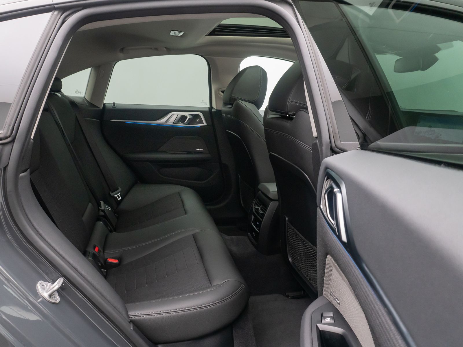 Fahrzeugabbildung BMW i4 eD35 Gran Coupe Glasdach HUD Komfort 360&deg;H/K