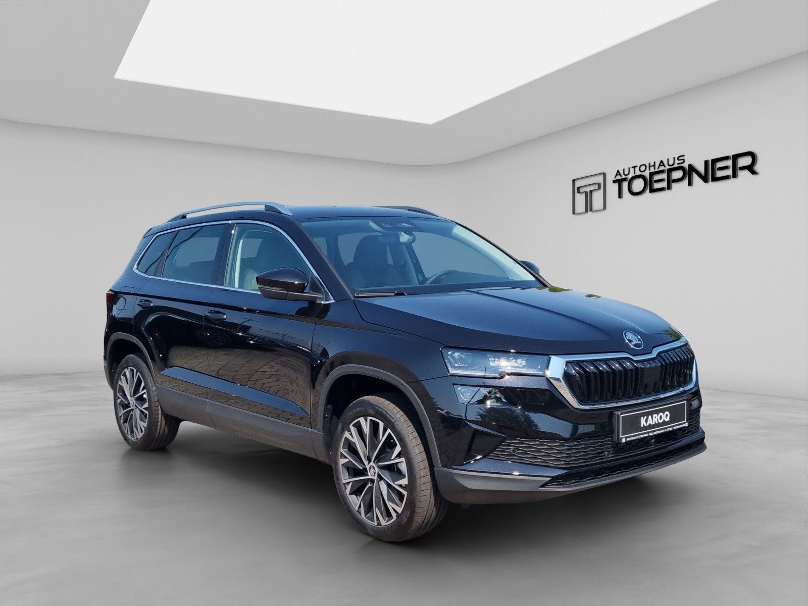 Fahrzeugabbildung SKODA Karoq Balance 2,0 TDI AHK Info 18" Fahrassi+