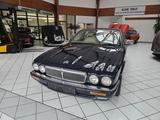 Jaguar Daimler XJ Double Six 6.0 - blaue Jaguar Daimler