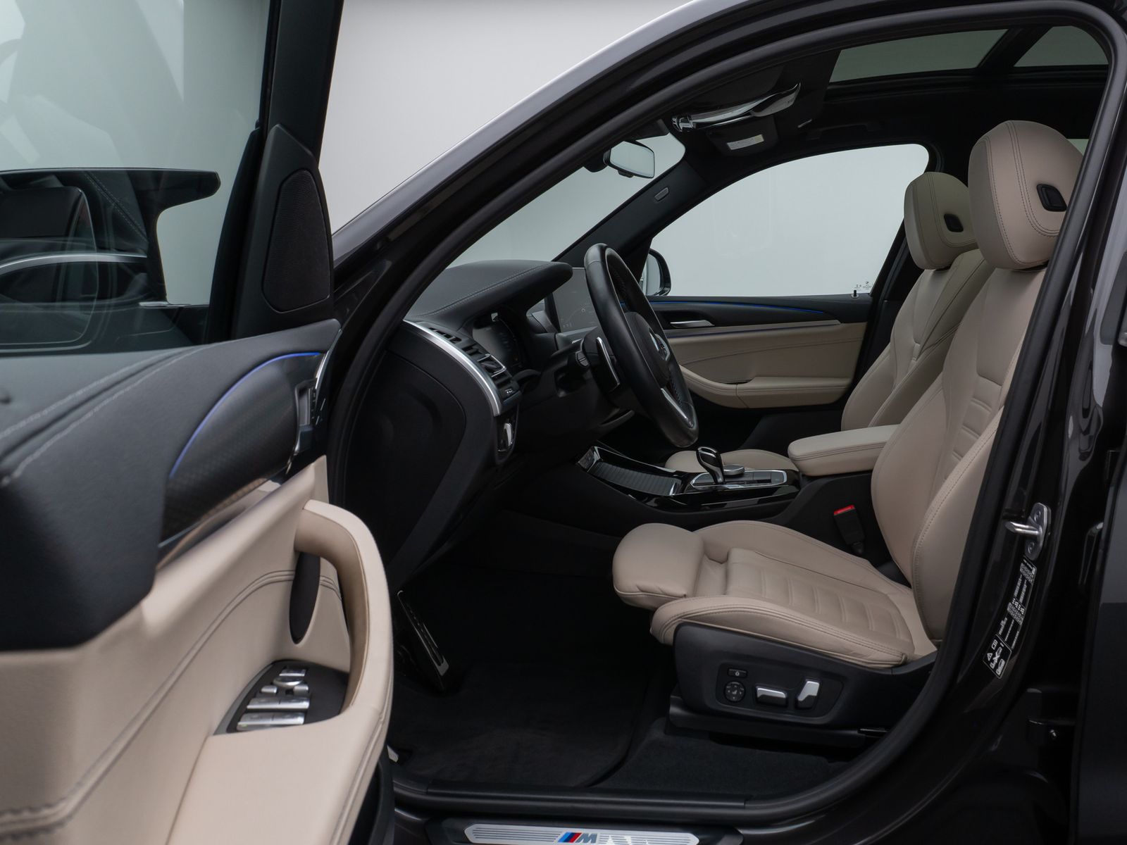 Fahrzeugabbildung BMW X3 M40i Panorama Laser 360°HUD DAB HiFi AHK ACC