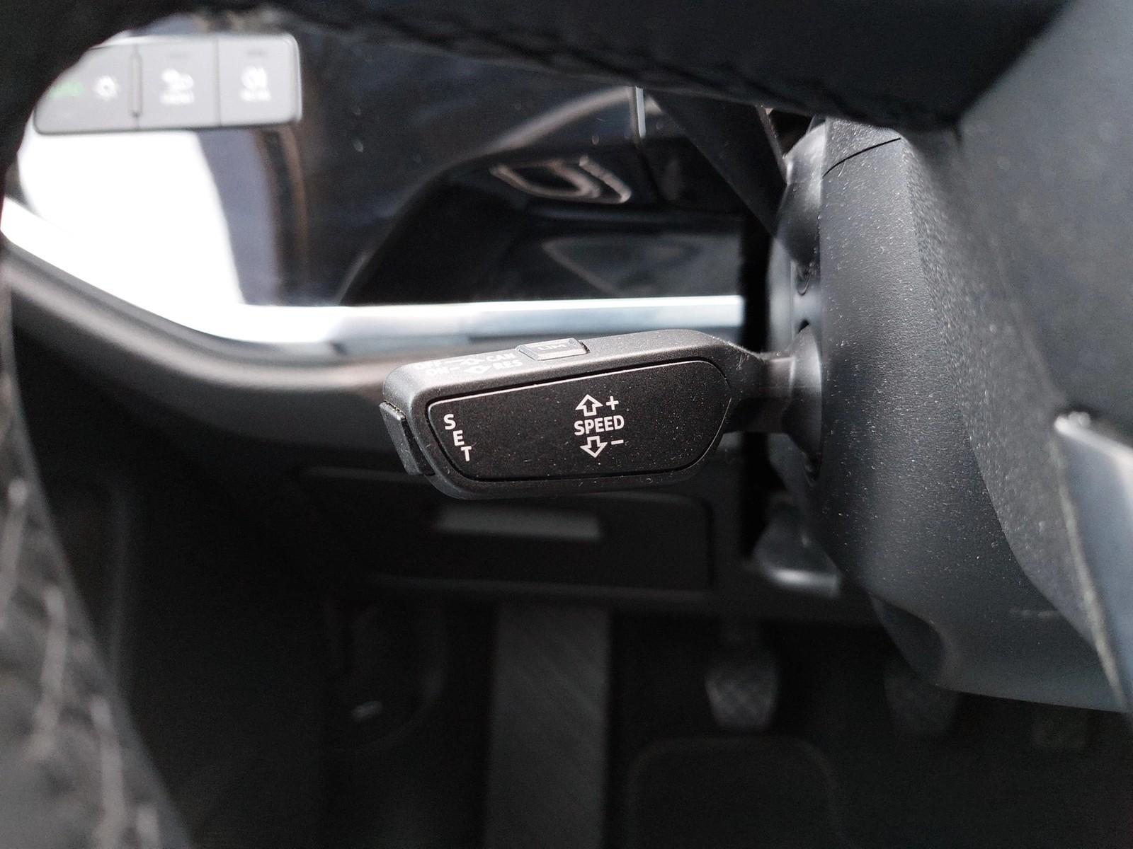 Audi Q3 35 TFSI advanced MATRIX DYNAMIK-PAKET, миниатюра 23