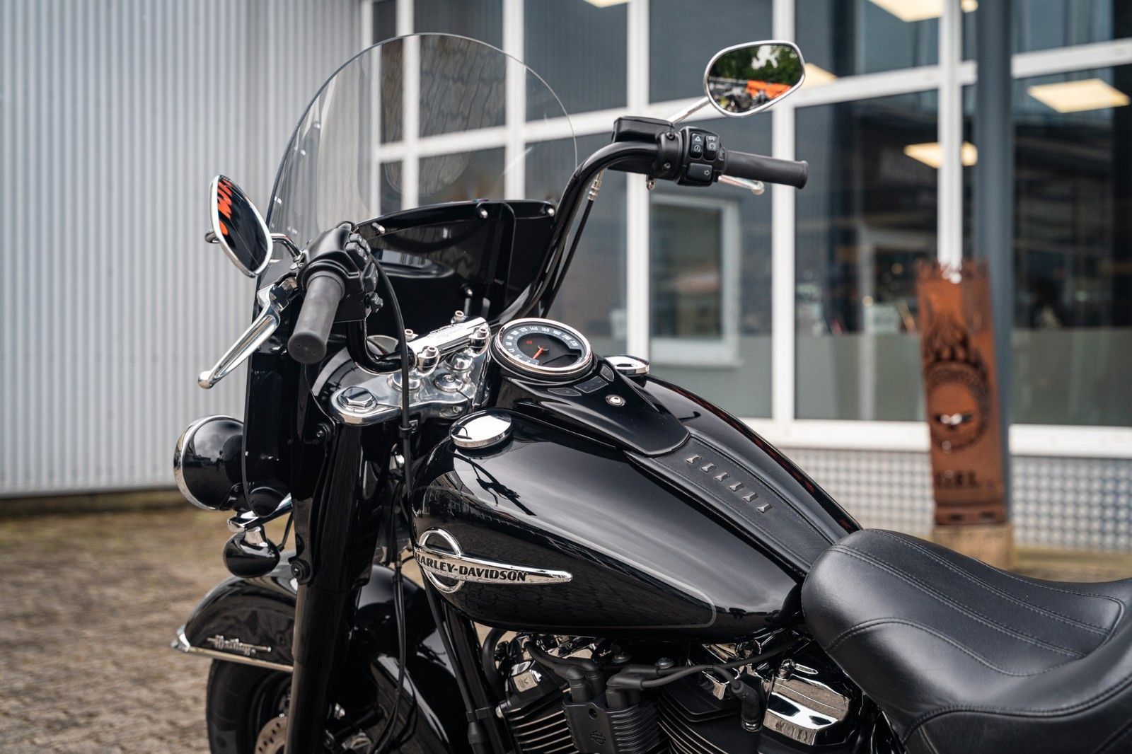 Fahrzeugabbildung Harley-Davidson Softail Heritage 114 FLHCS - STAGE II. SE-TORQUE