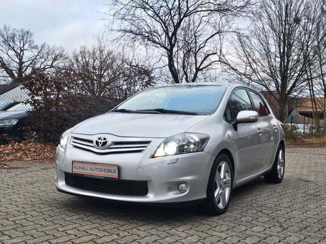 Toyota Auris 2.2 D-CAT KLIMAAUTOMATIK/XENON/TEMP