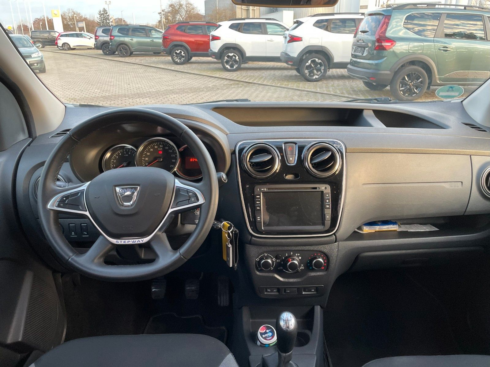 Fahrzeugabbildung Dacia Dokker Stepway Celebration