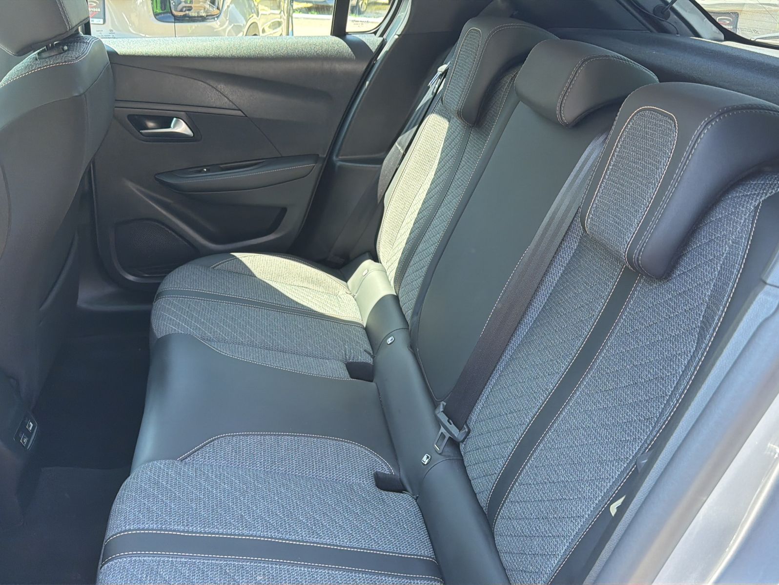 Fahrzeugabbildung Peugeot 208 101 Allure - Tempomat
