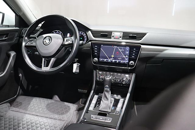 Superb Combi 1.8 TSI Style DSG AHK XENON NAVI KA