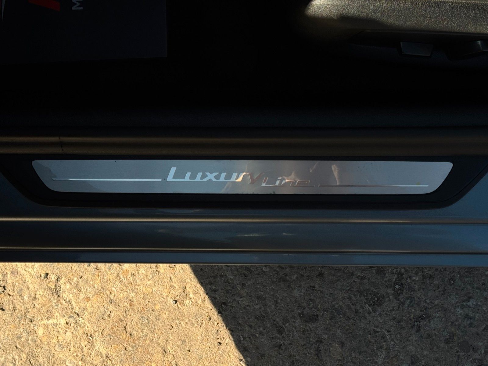 Fahrzeugabbildung BMW 520i Touring Luxury Line Pano Leder HiFi CAM AHK