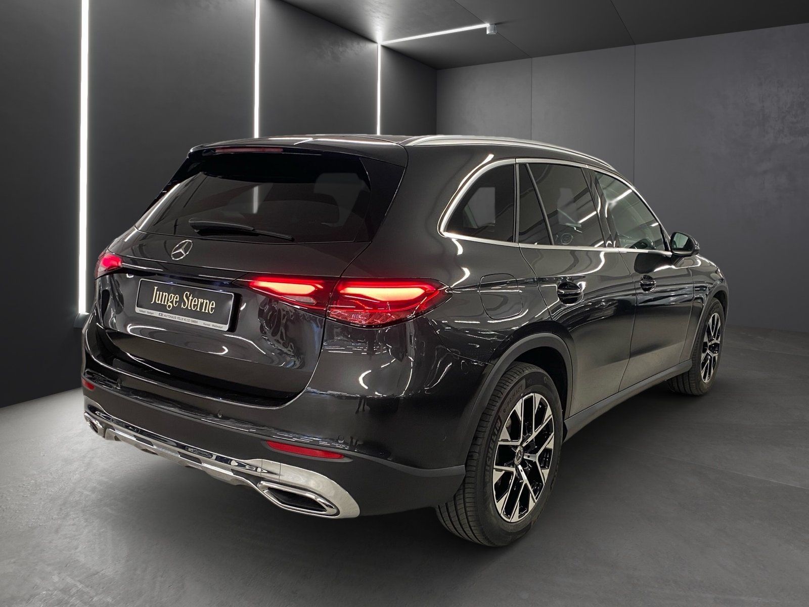 Fahrzeugabbildung Mercedes-Benz GLC 200 4M Avantgarde*AHK*Distr*360*DIGITAL*Memo