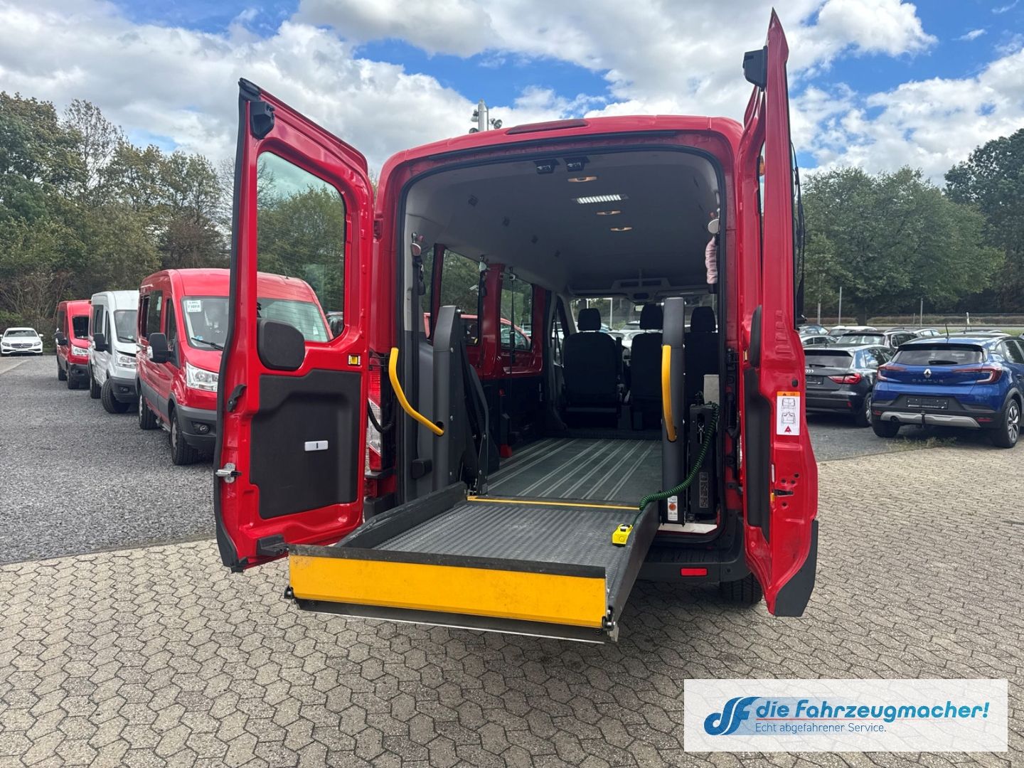Fahrzeugabbildung Ford Transit Kombi 350 L3 Trend StandHZG *2881*EXPORT