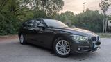 BMW 320i Touring Advantage - LCI - Automatik  - BMW 320: Head-Up Display