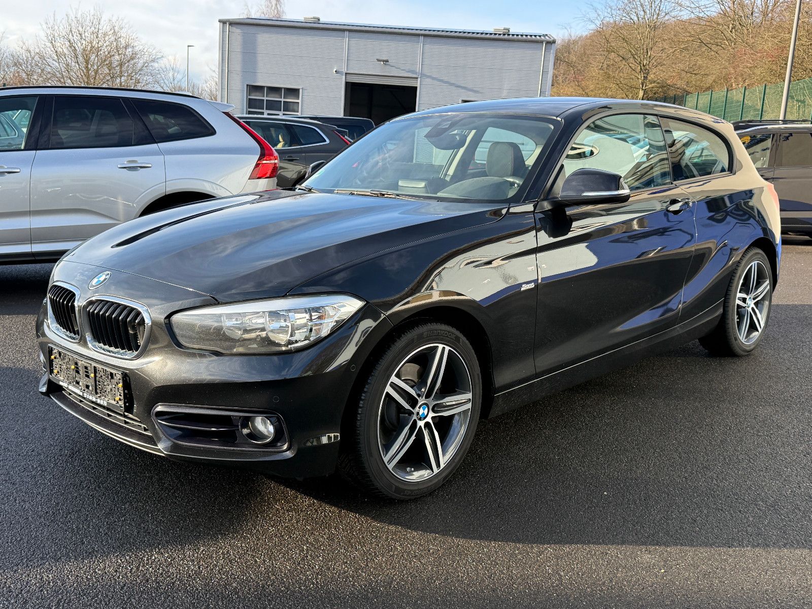 Fahrzeugabbildung BMW 118d xDrive Sport-Line Navi HiFi PDC GRA SHZ