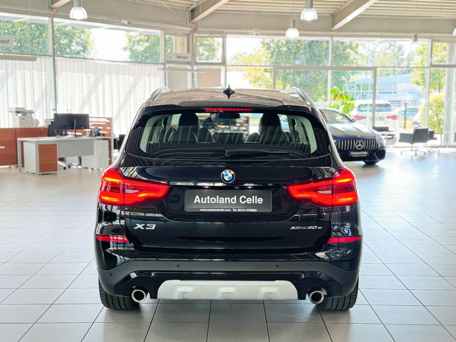 Fahrzeugabbildung BMW X3 xD30e xLine HUD Kamera  DAB Cockpit H/K Sport