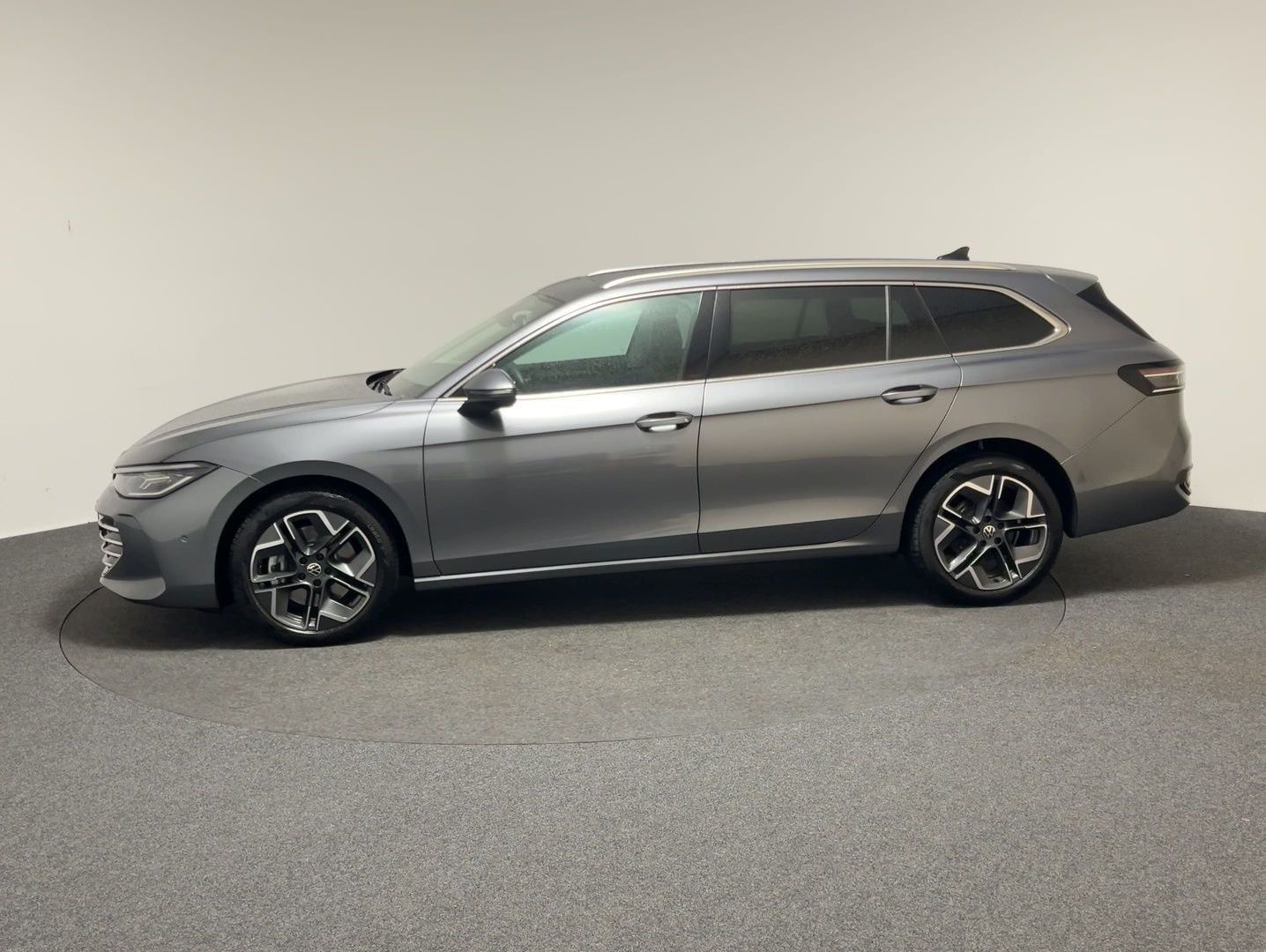 Volkswagen Passat Variant 2.0 TDI DSG 4Motion Elegance foto 4
