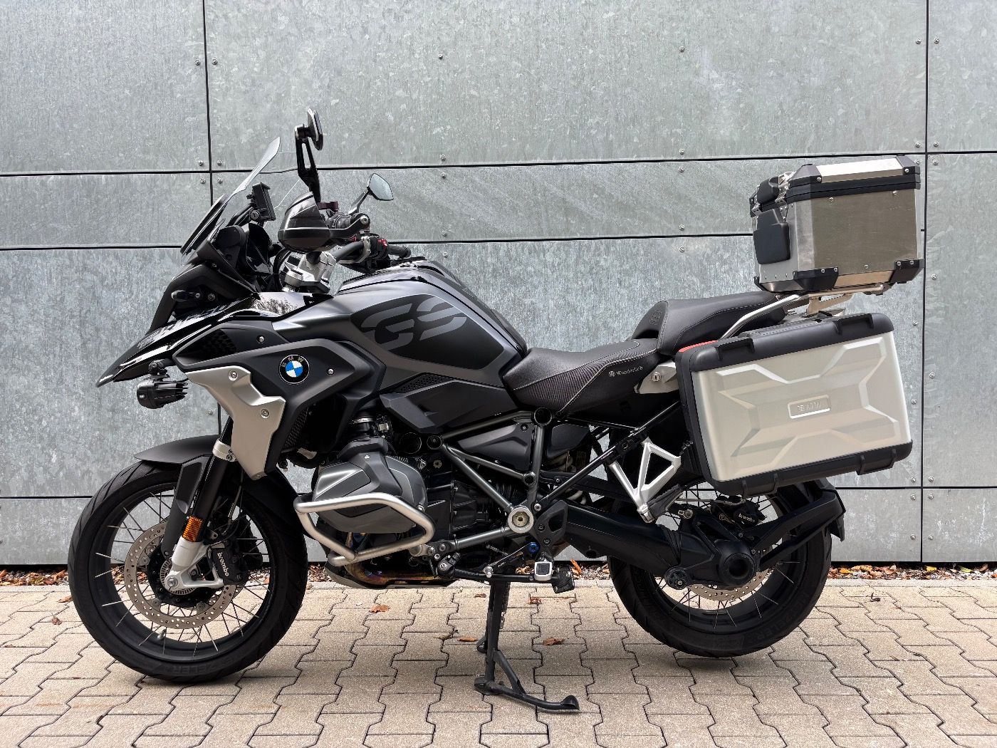 Fahrzeugabbildung BMW R 1250 GS Triple Black 4 Pakete Kofferset