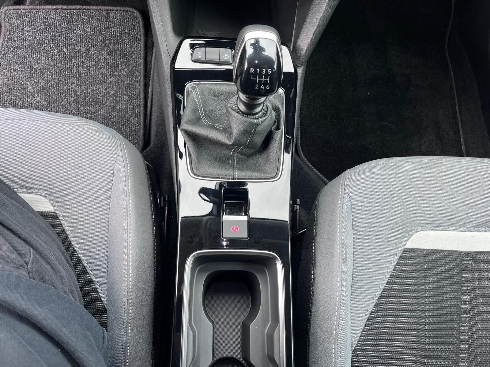 Fahrzeugabbildung Opel Mokka Elegance