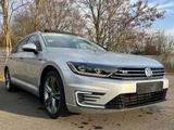 Volkswagen Passat Variant GTE - Volkswagen mit Hybrid-Antrieb: Silber, Kombi