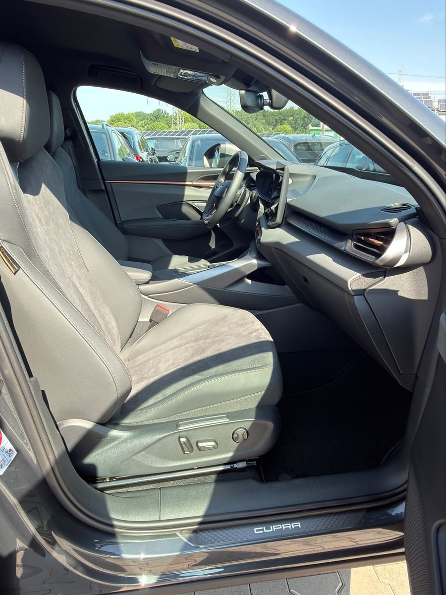 Иллюстрация автомобиля CUPRA Terramar 1.5 eTSIEDGE 360°SENN*19 "MEMORY*LED
