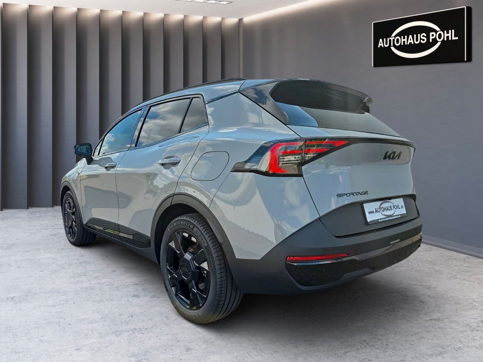Fahrzeugabbildung Kia SPORTAGE 1.6T 2WD DCT BLACK ED DRIVE