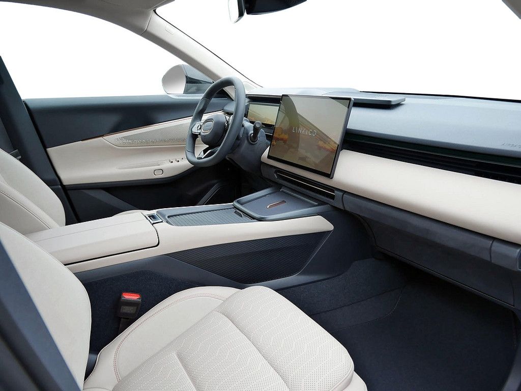 Lynk & Co 08