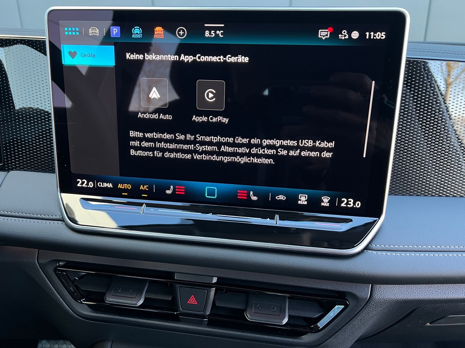 Fahrzeugabbildung Volkswagen Tiguan LIFE 1.5 eTSI DSG *AHK, LED Plus, Kamera,