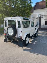 Land Rover Defender 90 SW - - Land Rover aus 1997