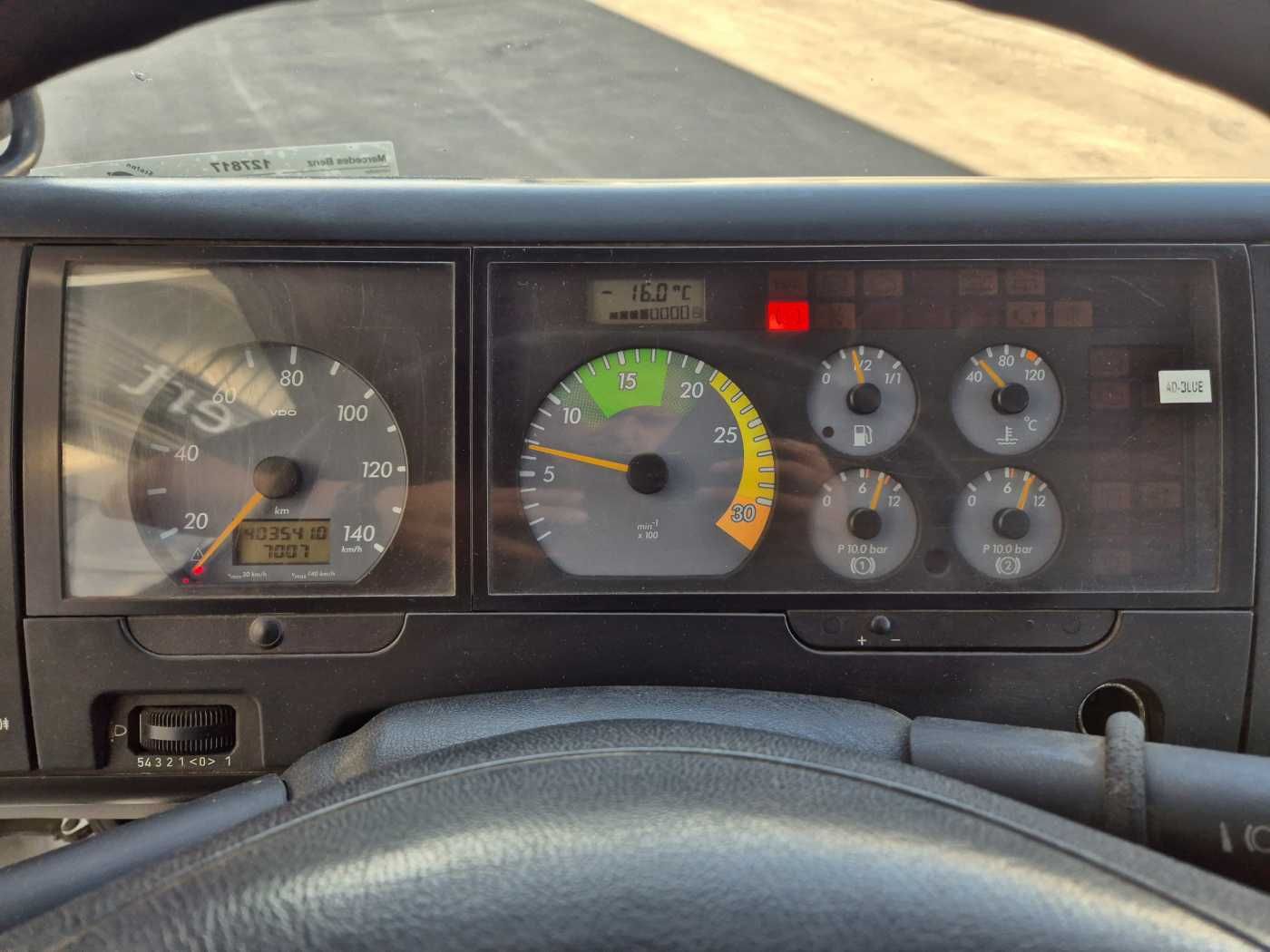 Fahrzeugabbildung Mercedes-Benz Vario 816 DK DoKa 4x2 Pritsche 2x AHK
