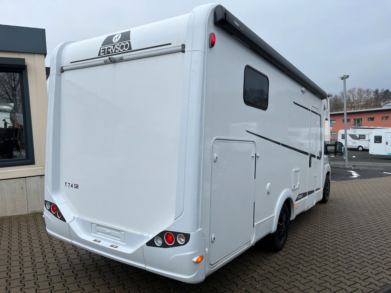 Fahrzeugabbildung Etrusco T 7.4 SB *Markise*Multimedia*Rahmenfenster